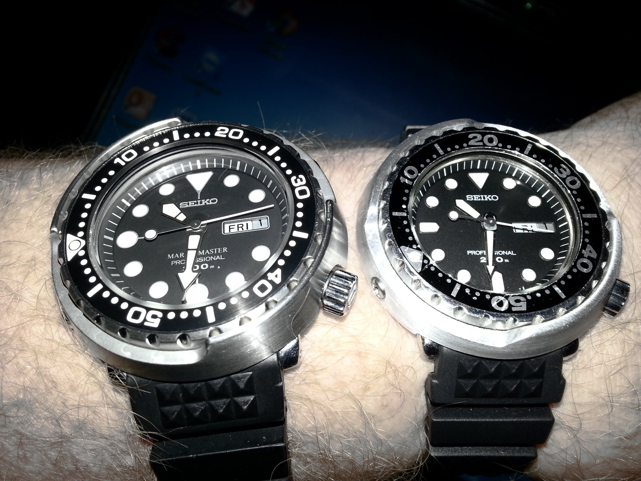 7C43-6020 Mini Tuna and SBBN015 Tuna size comparo . . . | The Watch Site