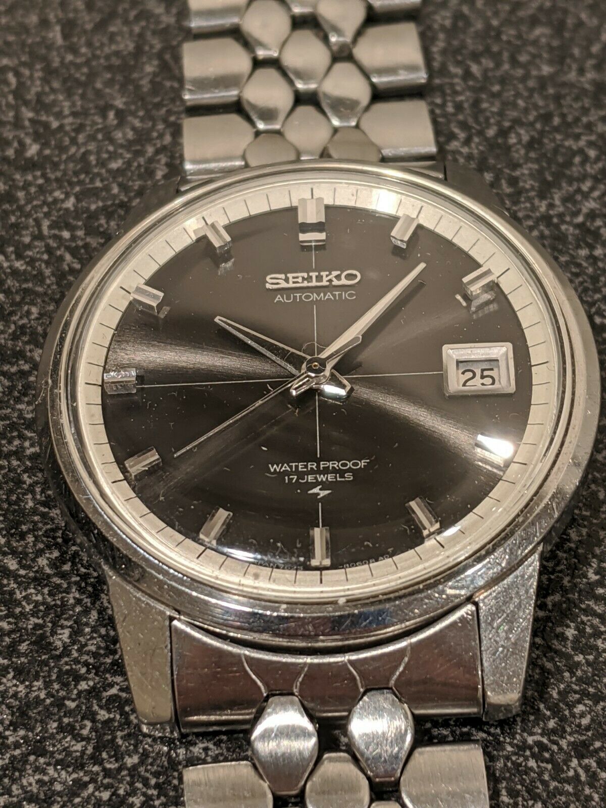 SOLD: Seiko 7625-8043 on Snake Skin Bracelet $140 USD + Shipping | The  Watch Site