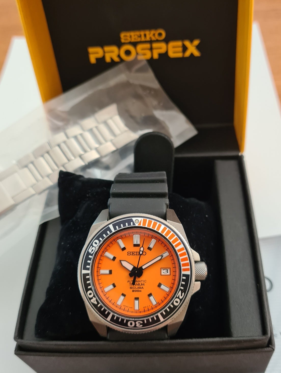 For Sale - FS SEiko Samurai Titanium Prospex SBDA 005 Orange full set,  TERRIFIC £?? | The Watch Site
