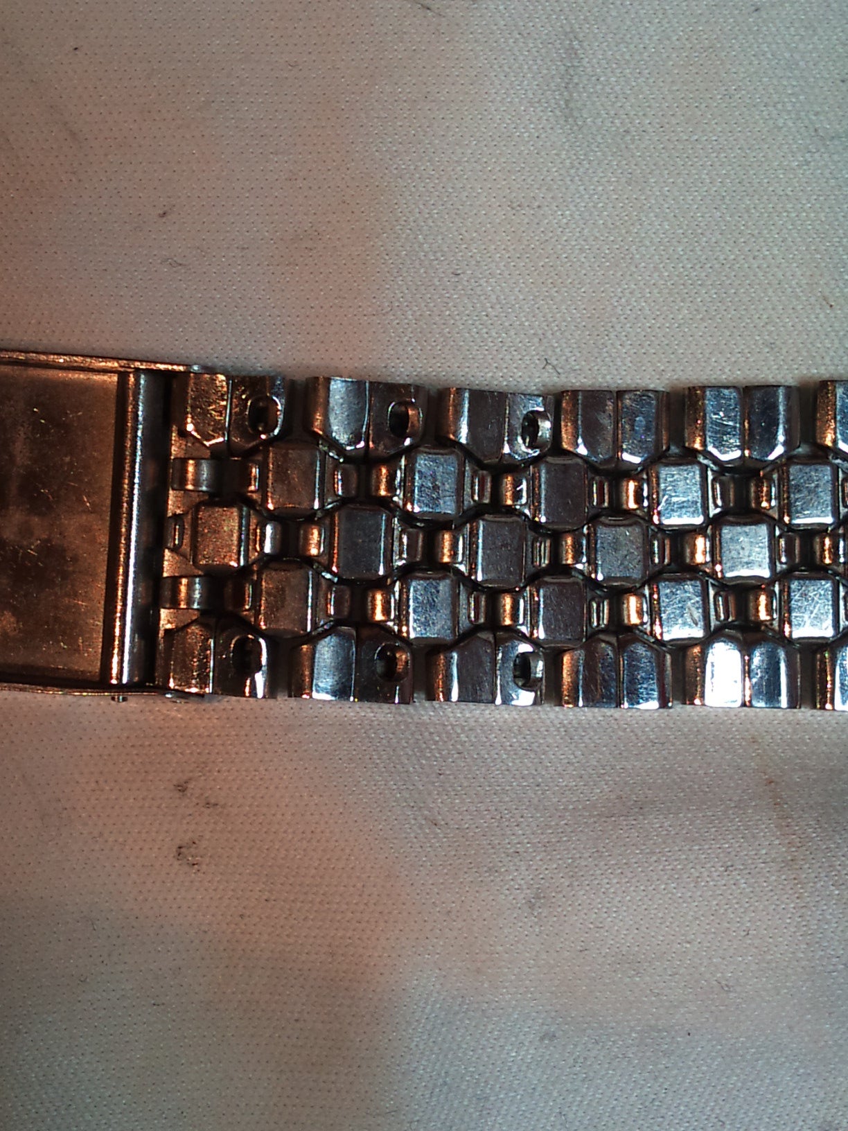 Seiko 'Mini-Coffin'/'Diamond-link' bracelet - how to resize? | The Watch  Site