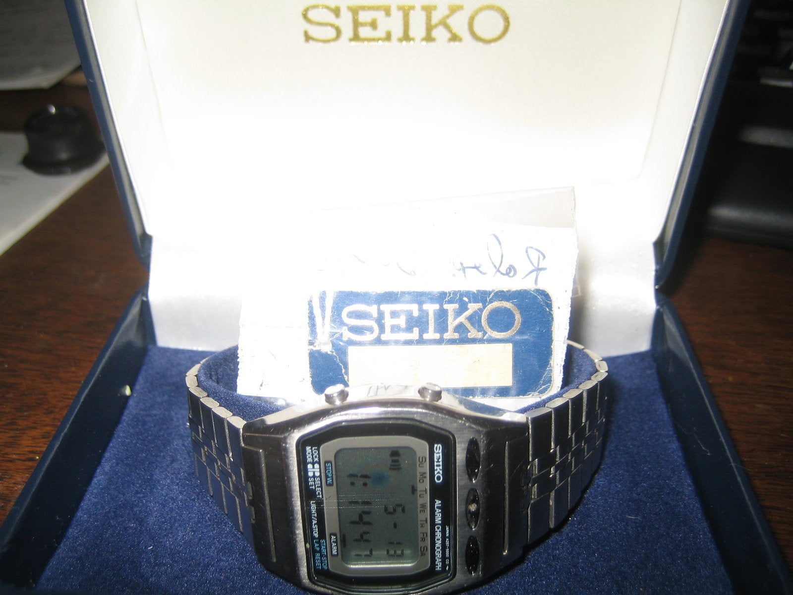 SEIKO A257-5009 LCD ALARM | The Watch Site