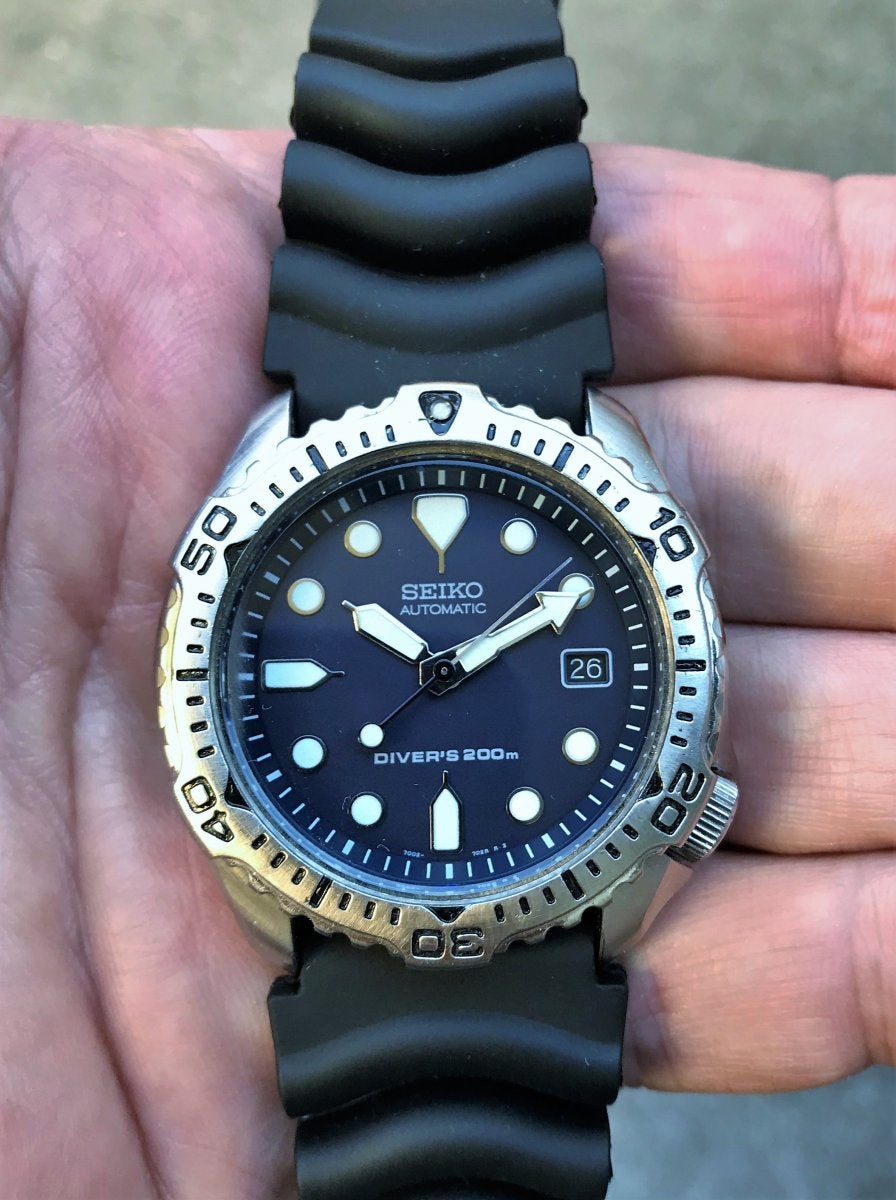 Seiko 7002-7020 blue $175 and 7002-7010 5 diver $115 | The Watch Site