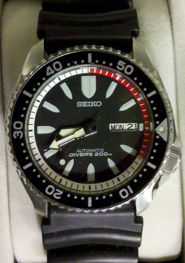 Seiko SKXA53 Black Bullet Stopped Working then I dropped it and now it runs  fast | The Watch Site