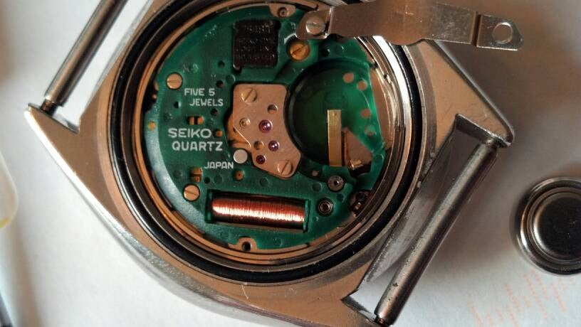 7548 battery replacement - issue | The Watch Site